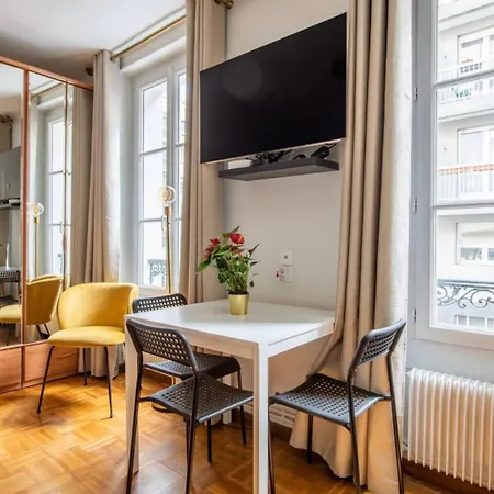 Apartament Joli A Cote De La Tour Eiffel, Javel Et De Expo