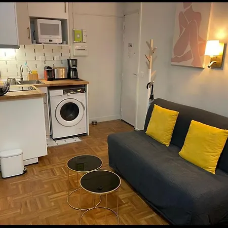 Joli A Cote De La Tour Eiffel, Javel Et De Expo *