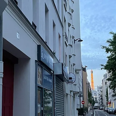 شقة Joli A Cote De La Tour Eiffel, Javel Et De Expo